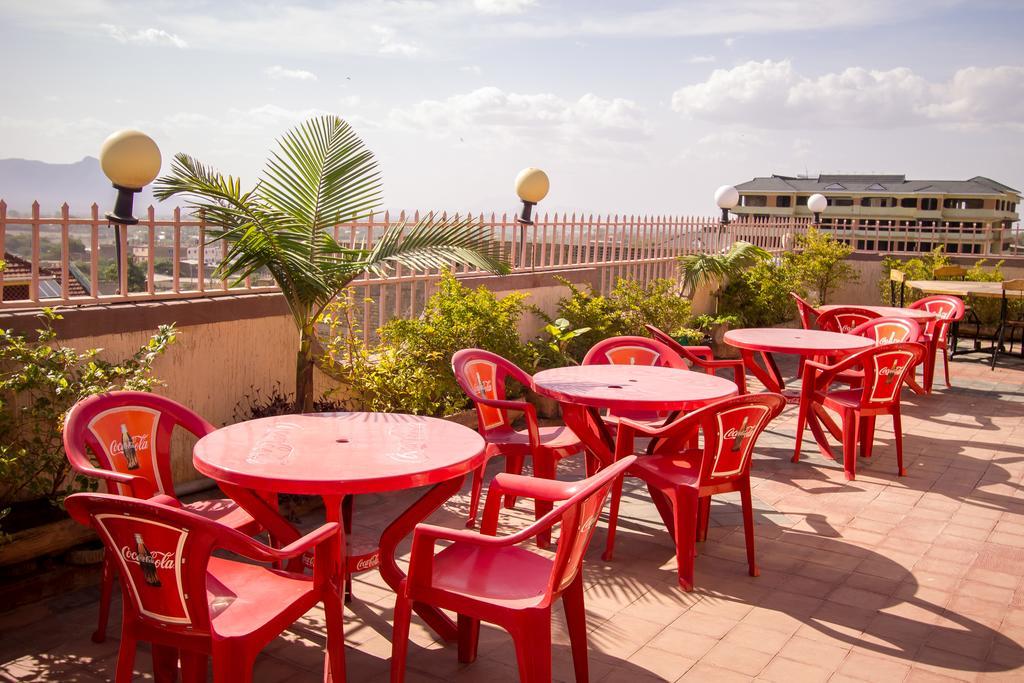 Silver Bells Hotel Isiolo Exterior photo