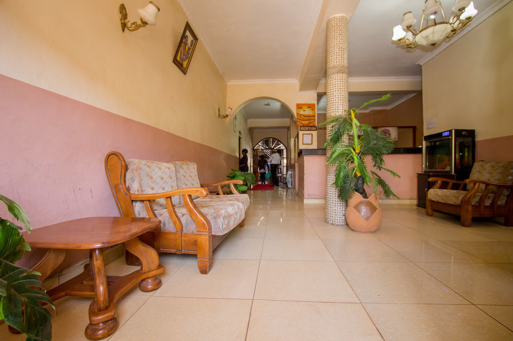 Silver Bells Hotel Isiolo Exterior photo